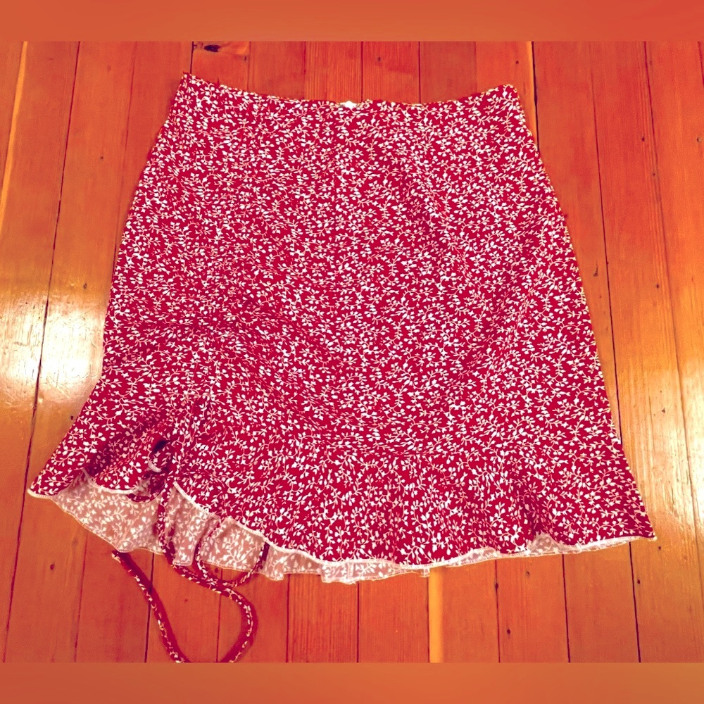 Drawstring Front Ruffle Hem Floral Mini Skirt. Size S